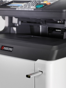 Impresora Kyocera laser color Tecnycopia Foto detalle